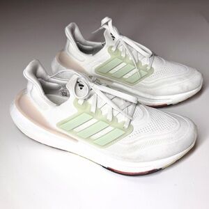 Adidas Men’s ULTRABOOST Light Boost Running Shoes Size- 8